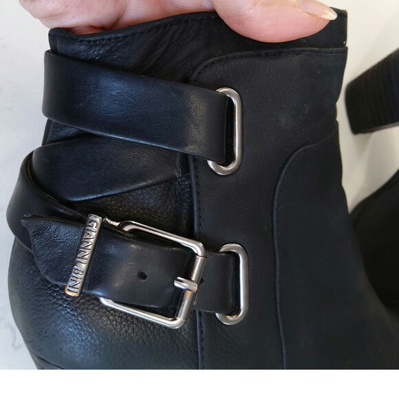 Gianni Bini black moto Chelsea chunk heel boots strap Leather buckle biker sz 8 - Picture 3 of 9